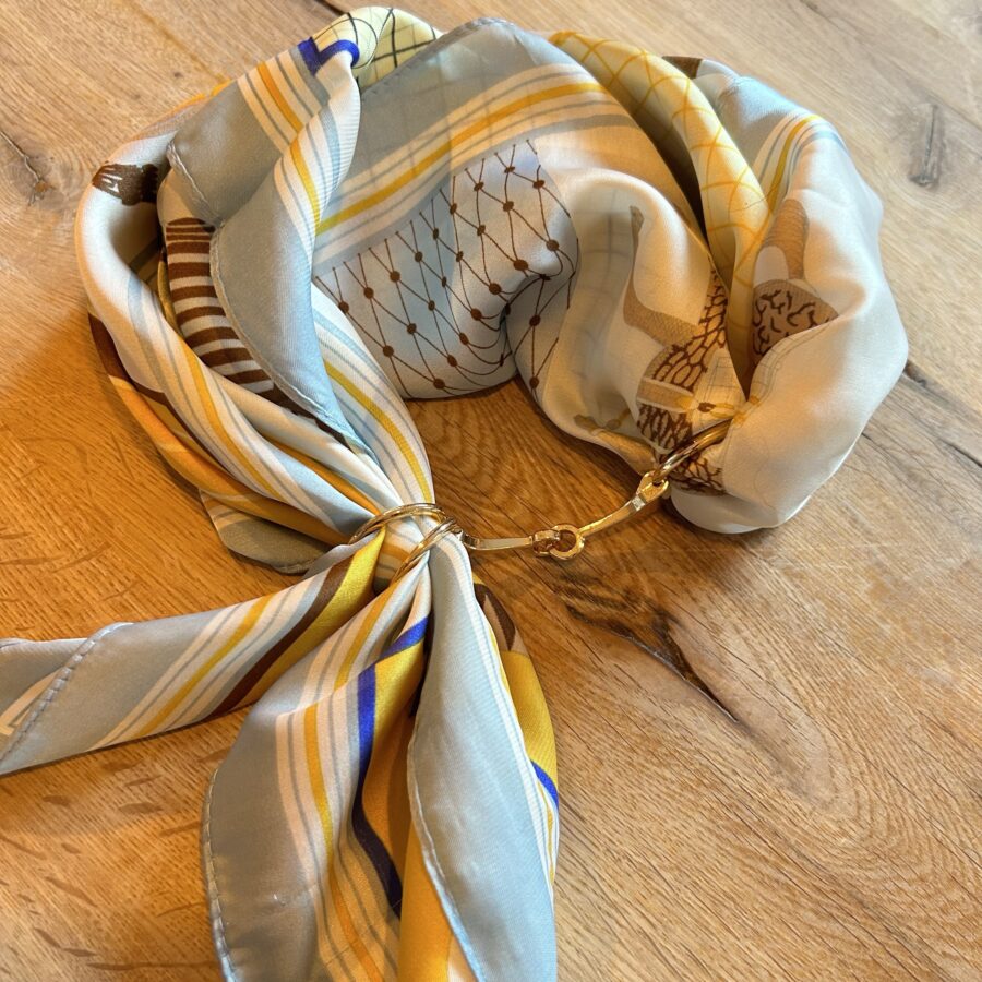 Equestrian Scarf Holder - golden – Bild 2